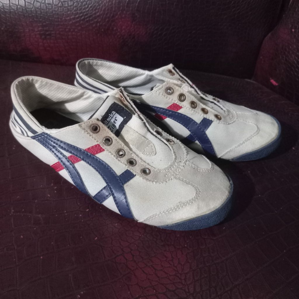 preloved sepatu slip on onitsuka tiger size 39 ori wanitapria