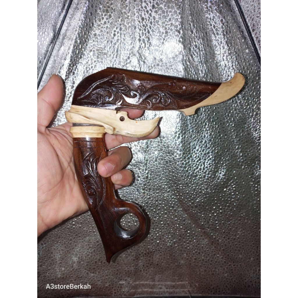 pisau dapur Minang ukir