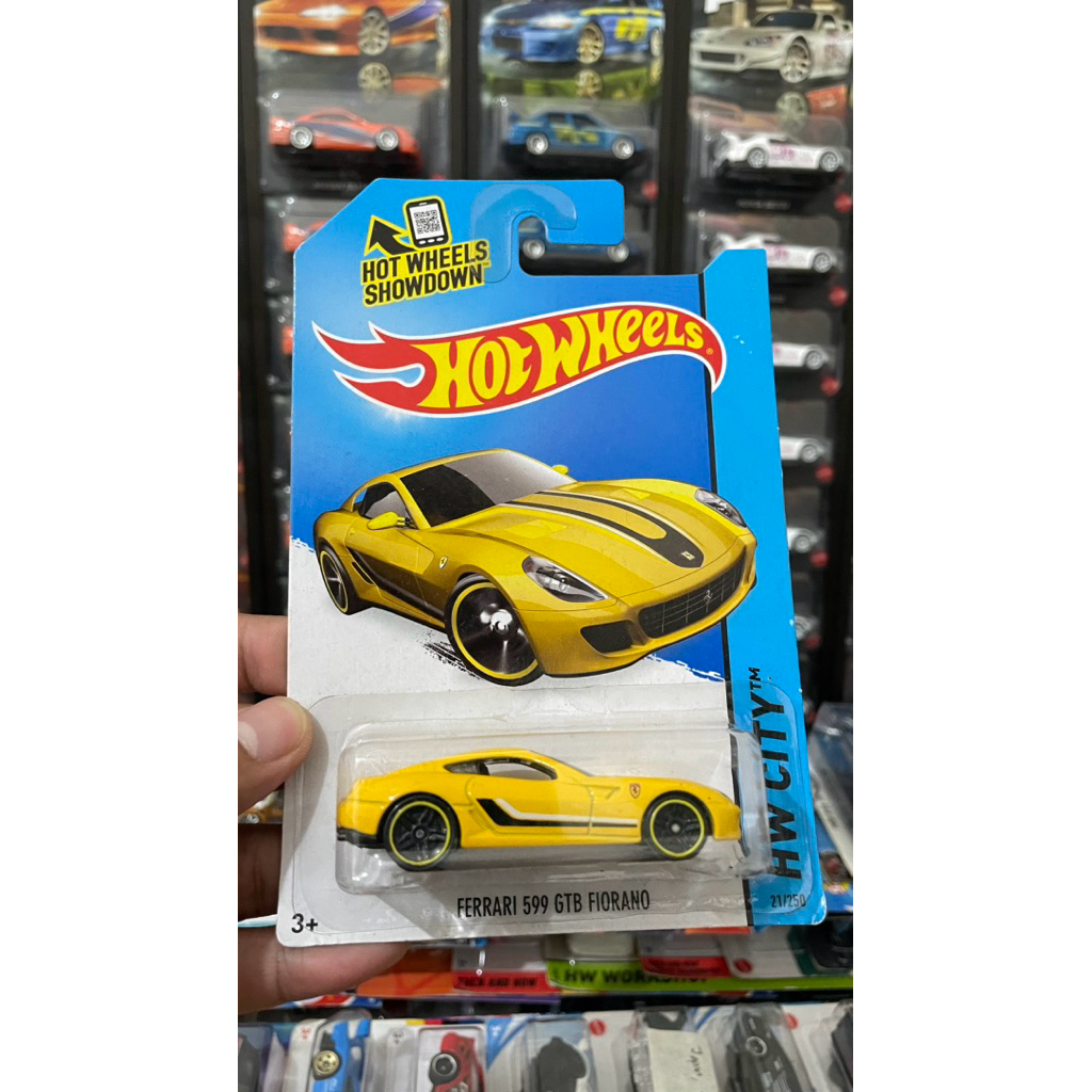 Hot Wheels Ferrari 599 GTB Fiorano yellow HW city series