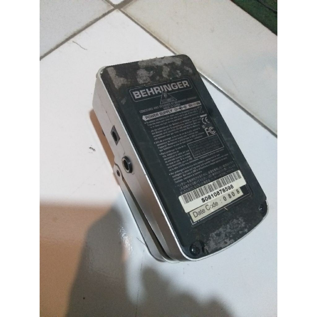 Efek gitar DIGITAL DELAY (BEHRINGER)