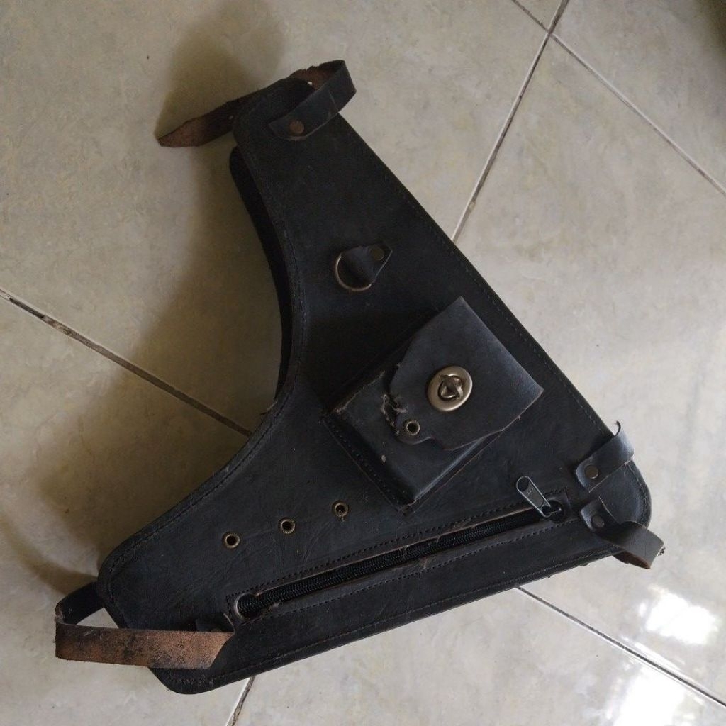 tas kulit sepeda ontel jadul