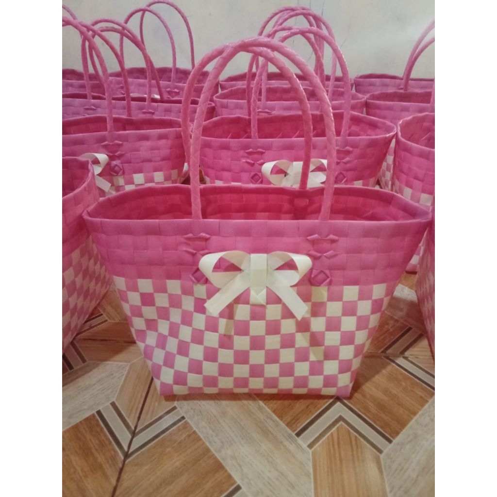 Tas anyaman souvenir