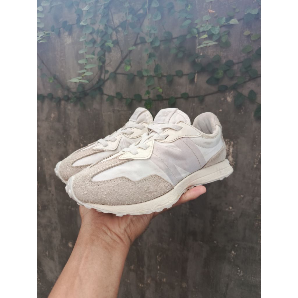 Sepatu New Balance 327 Moonbeam White Size 35 - NB 327 Second Original