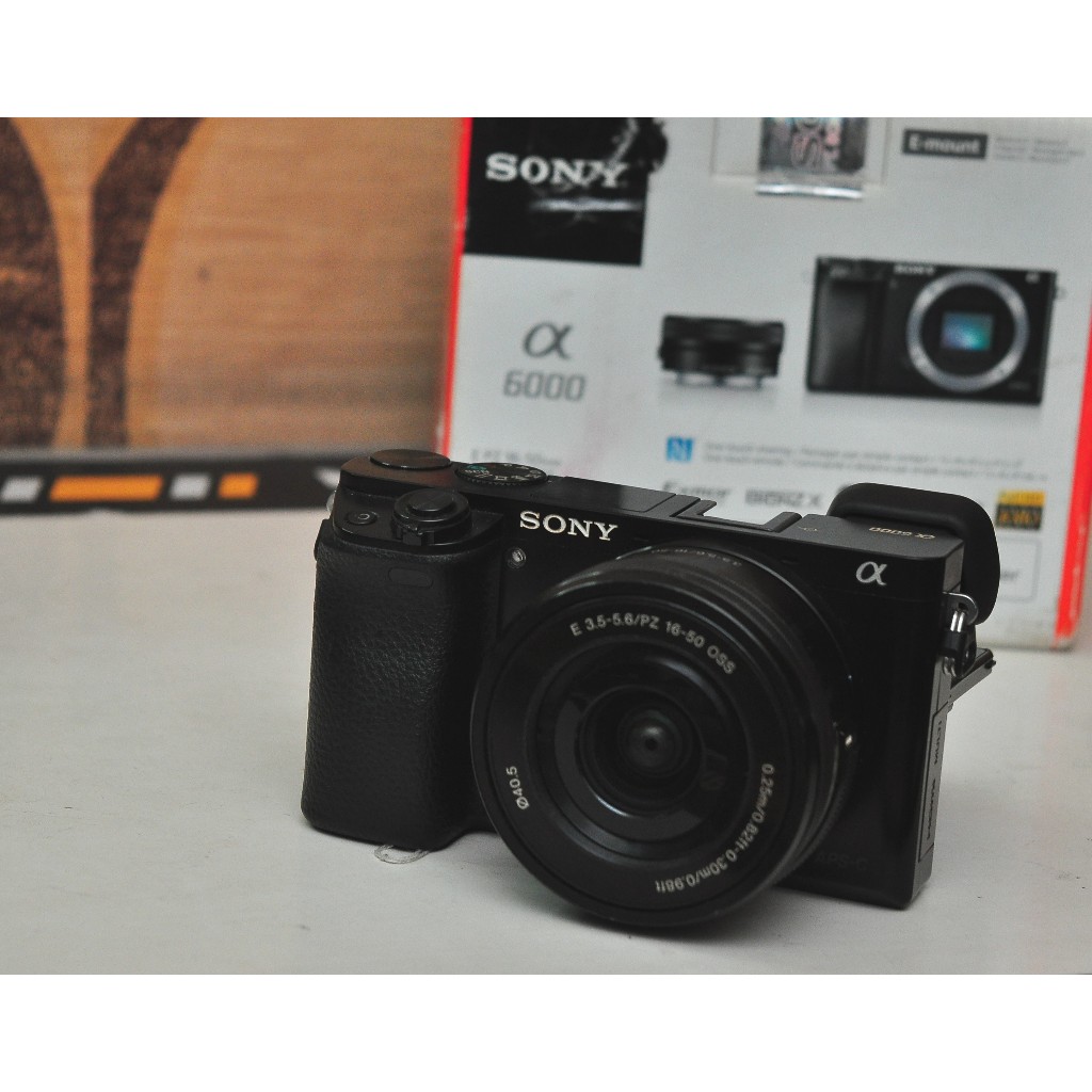 Kamera Mirrorless Sony A6000 Fullset Bekas