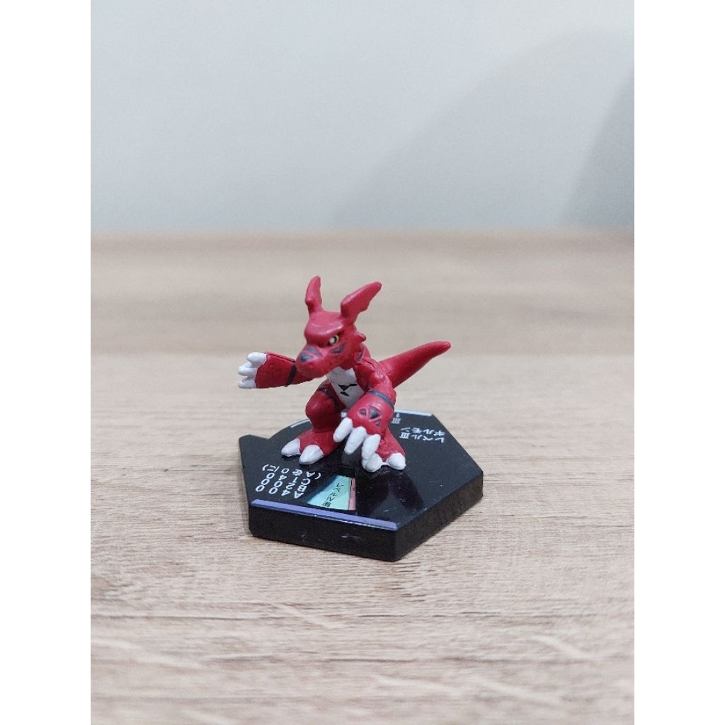 Mini Figure Digimon Guilmon Girumon Base HT Bandai