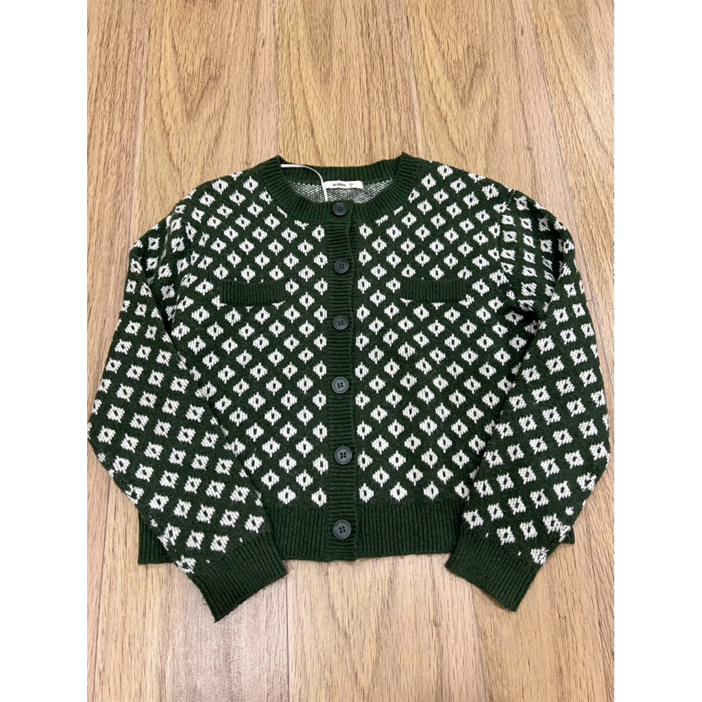 Cardigan Et Cetera Flower