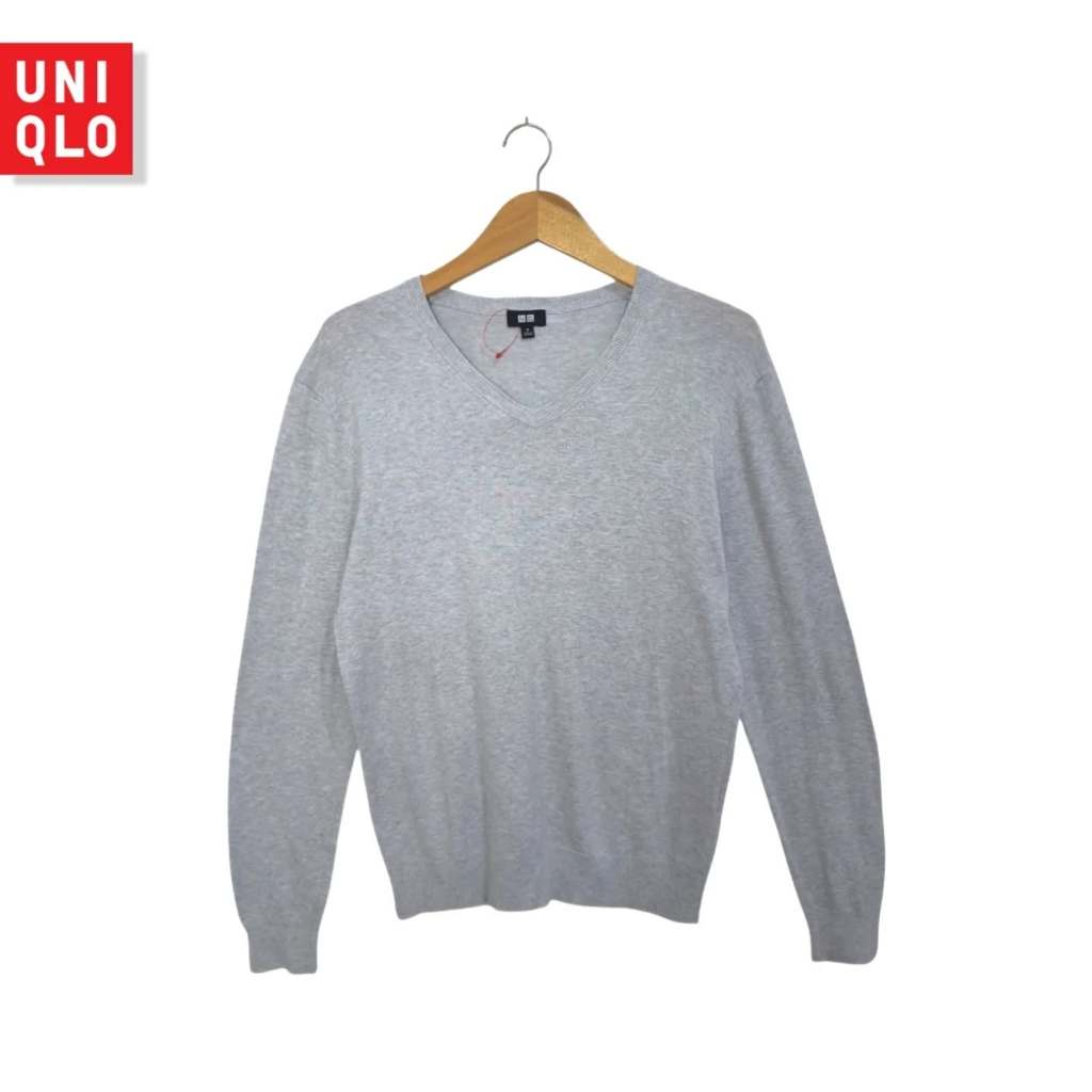 Sweater Basic V-Neck Uniqlo Abu (KODE : B119 - 16)