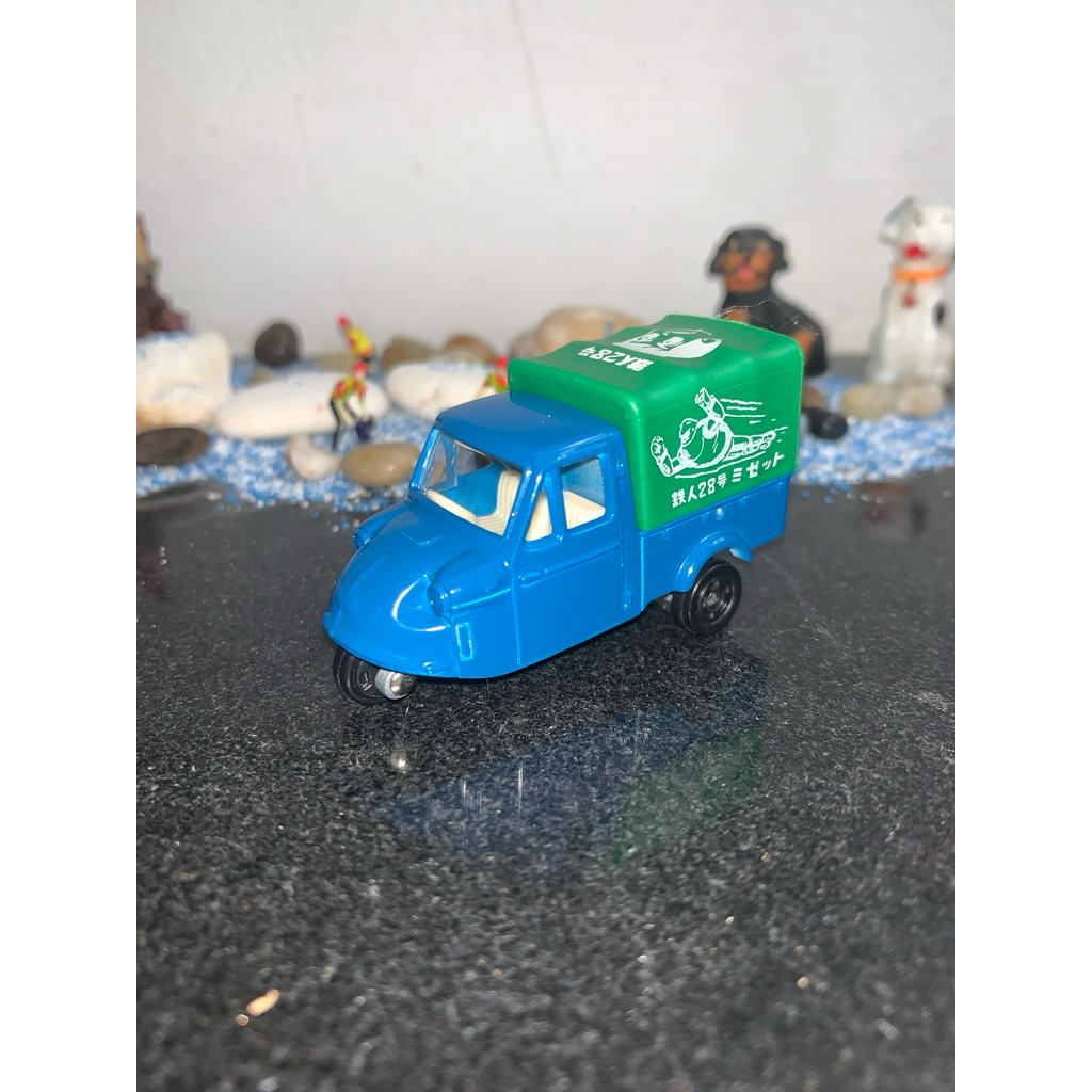 TOMICA-DAIHATSUMIDGET-BEMO