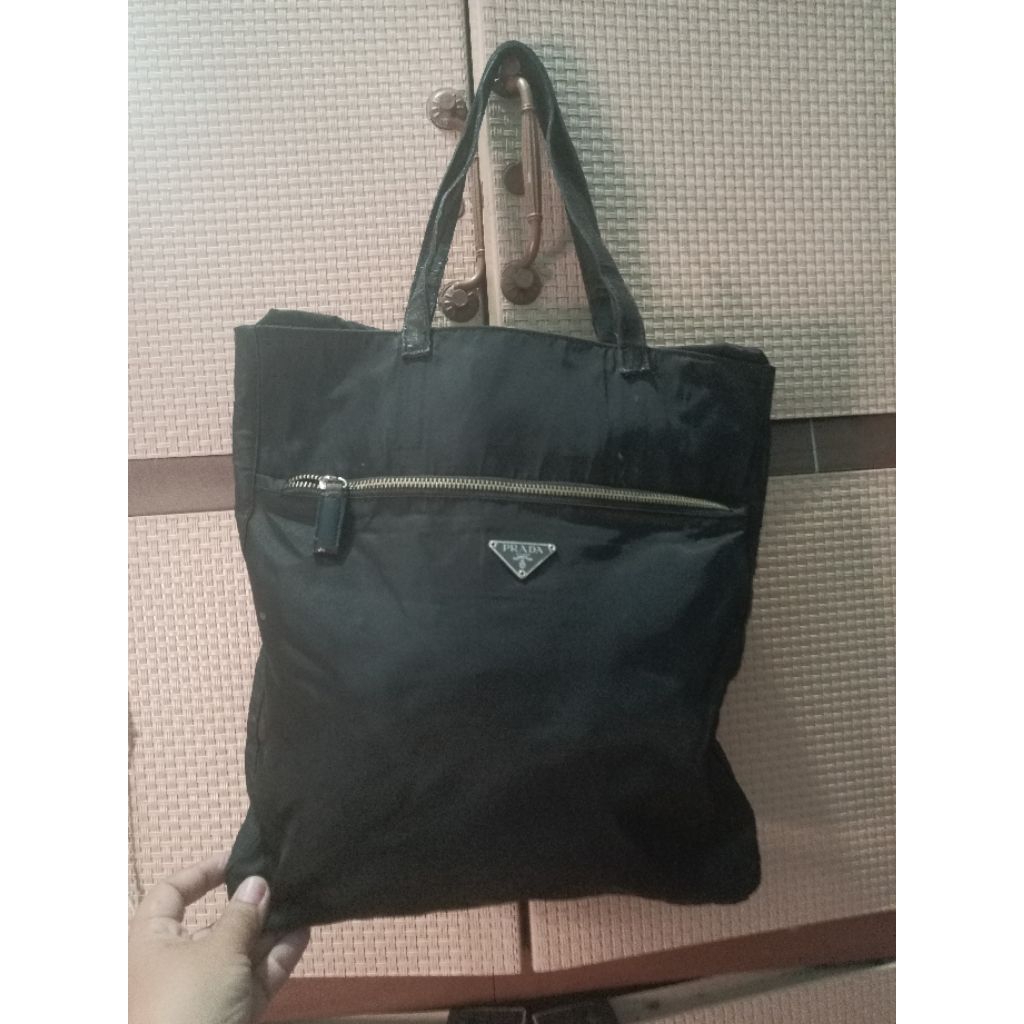 preloved Tote Prada nylon no defect