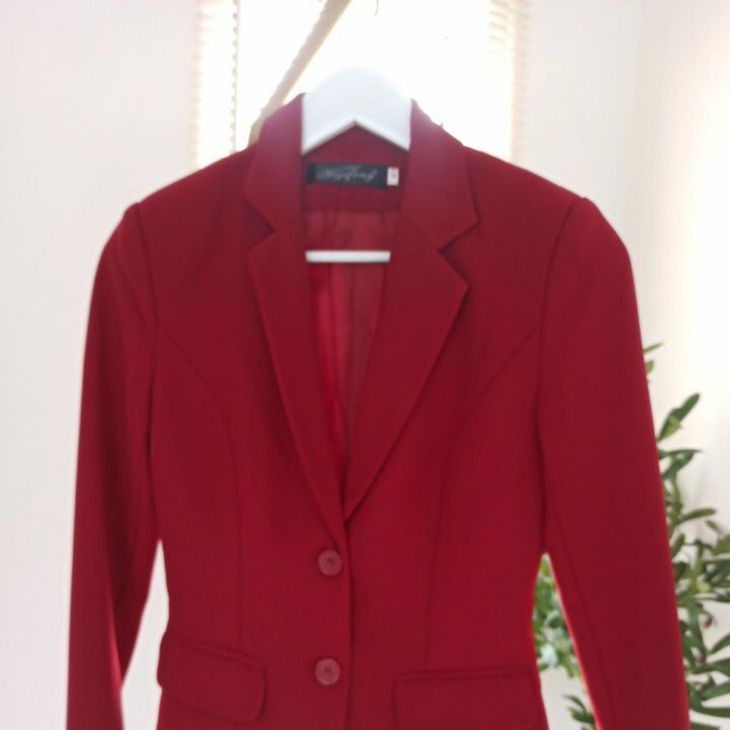 Blazer merah semi crop