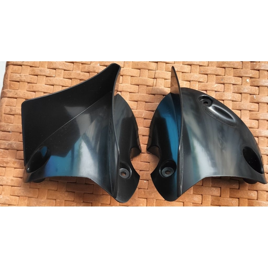 64435/64445-KPH-700 COVER INNER Cover lampu sein reting depan Kanan dan Kiri Honda Supra X 125 ORI A