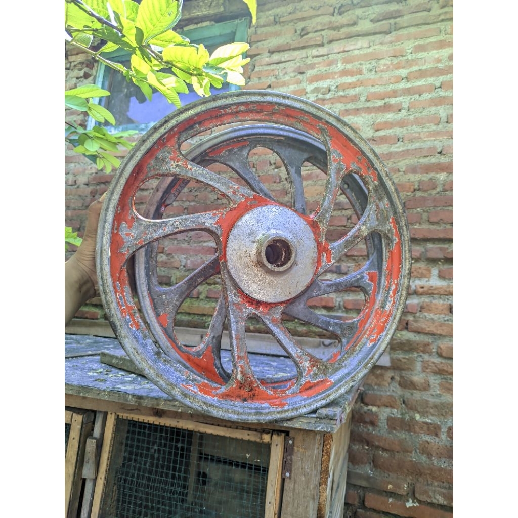 Velg racing model lawasan astrea grand / supra x lama dobel tromol