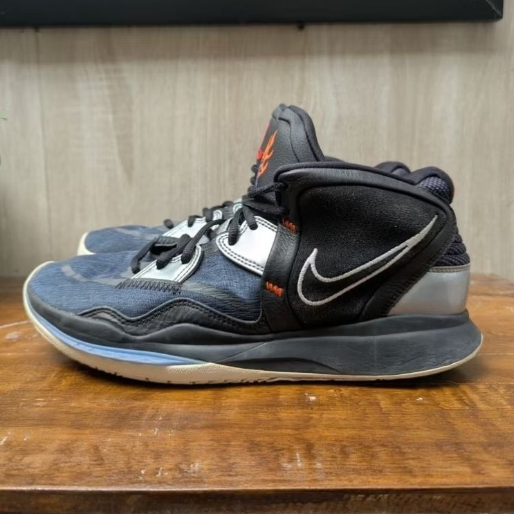 N*k* Kyrie 8/infinity size 44