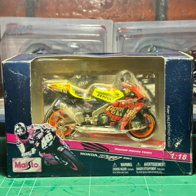 Maisto MotoGP Honda Repsol - Valentino Rossi #46 2003 (Valencia)