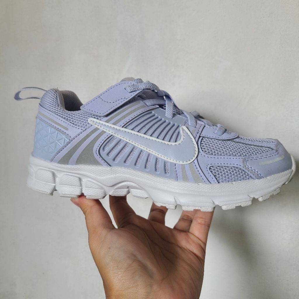 Sepatu running Nike Zoom air kids size 35