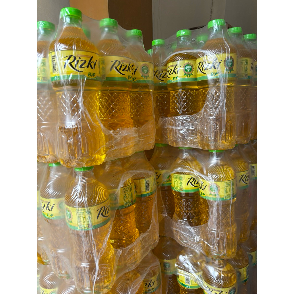 Minyak RIZKY 800ml ( 1 krat )