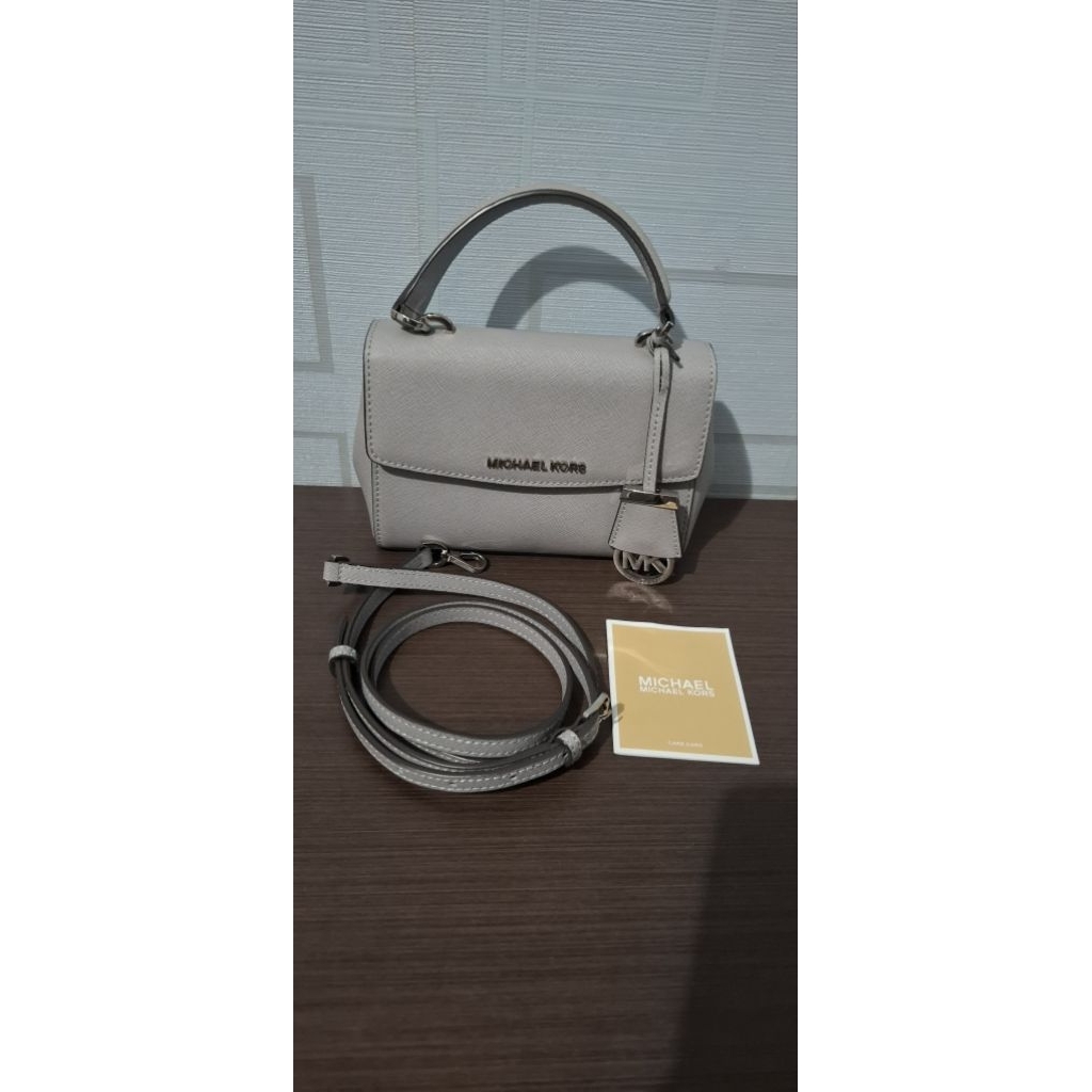 MK ava xs preloved
