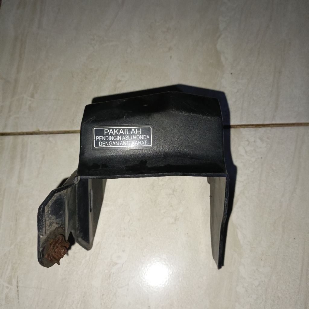COVER TUTUP AIR RADIATOR VARIO 150 ORIGINAL