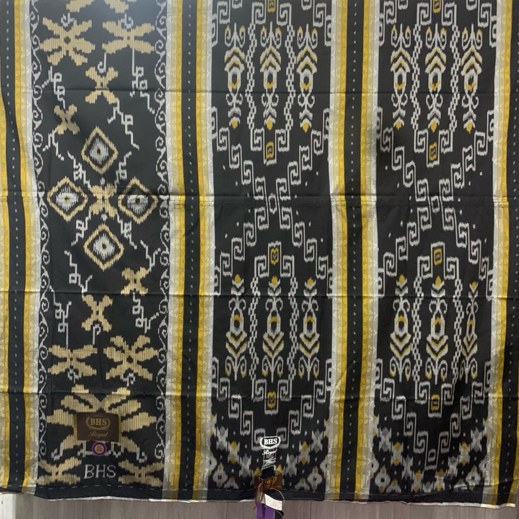 SARUNG BHS ROYAL GOLD R57 IDB HITAM