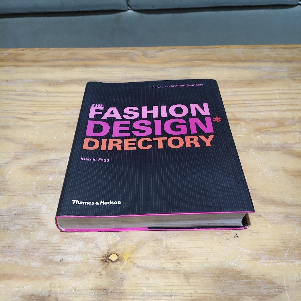 Buku The Fashion Design Directory
