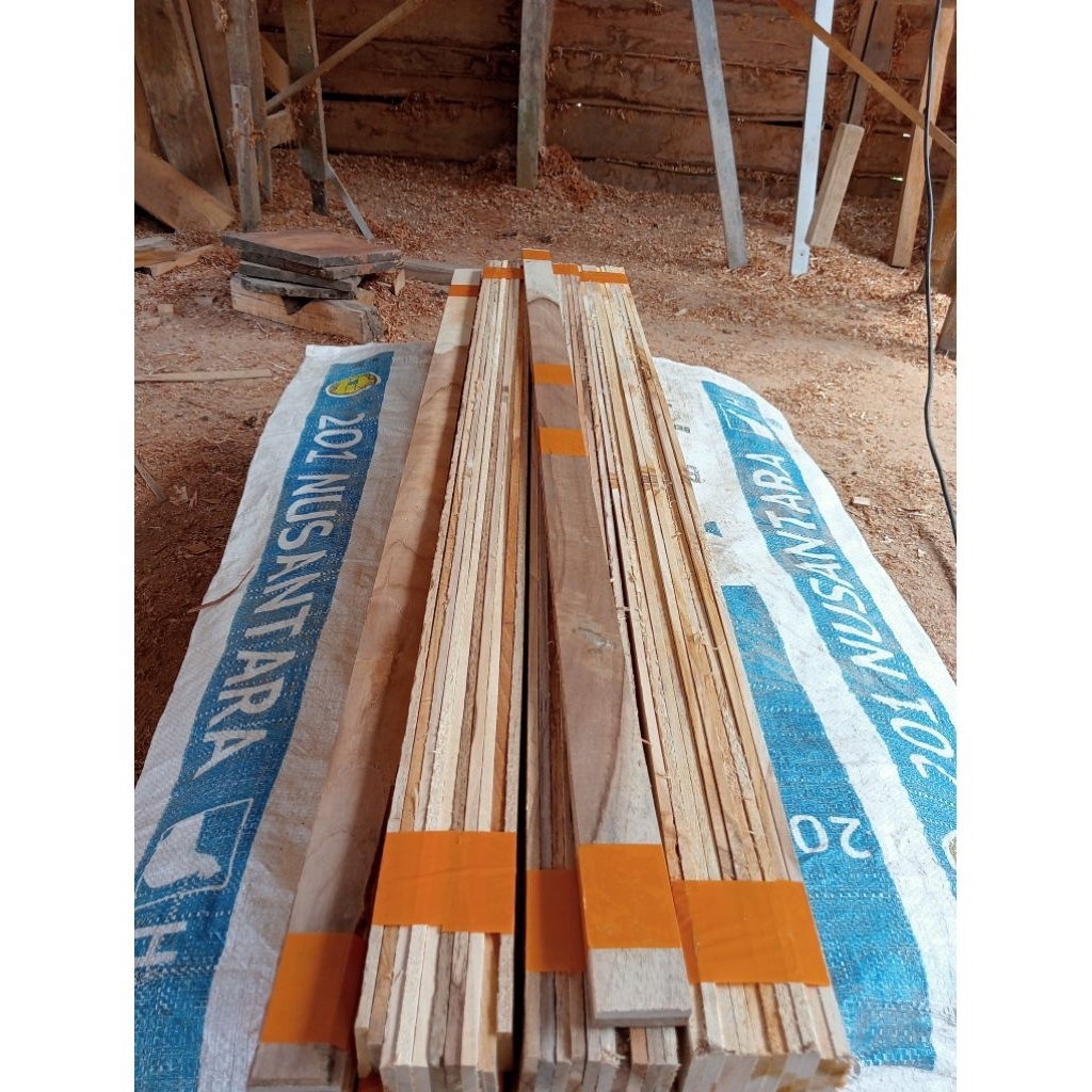 papan kayu jati asli uk. 1cm x 3,5cm x 100cm