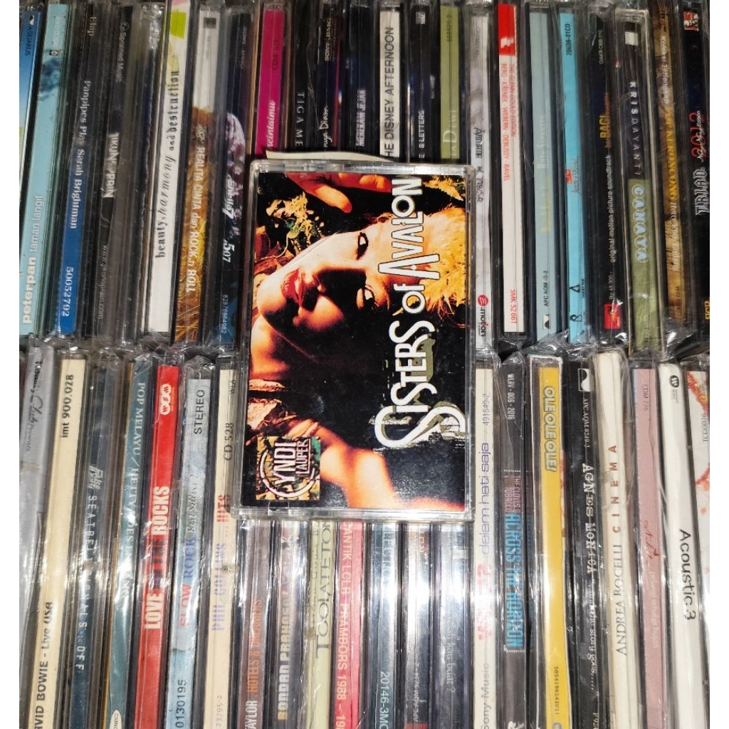 Kaset Cyndi Lauper - Sisters Of Avalon