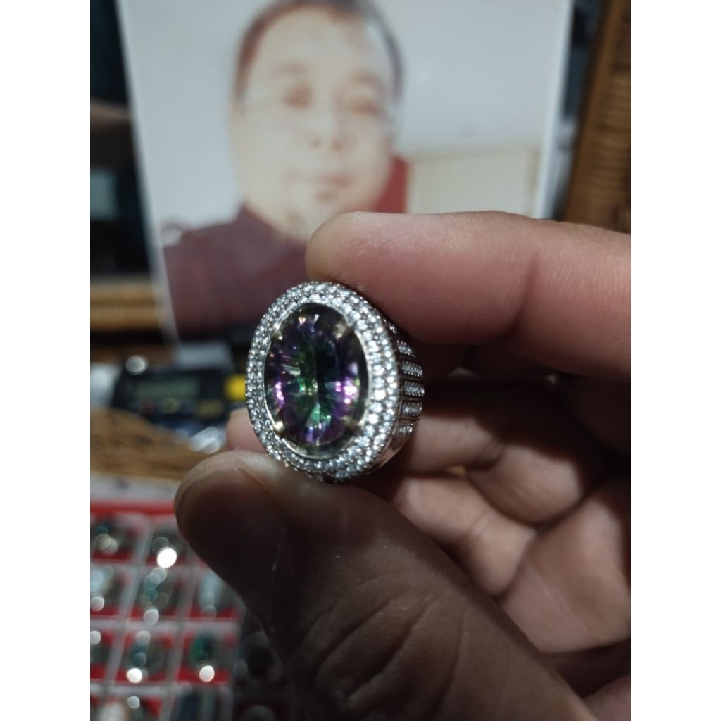Natural Mystic Quartz 6.64 carat