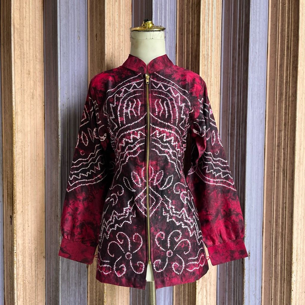 Baju Blouse Sasirangan Wanita