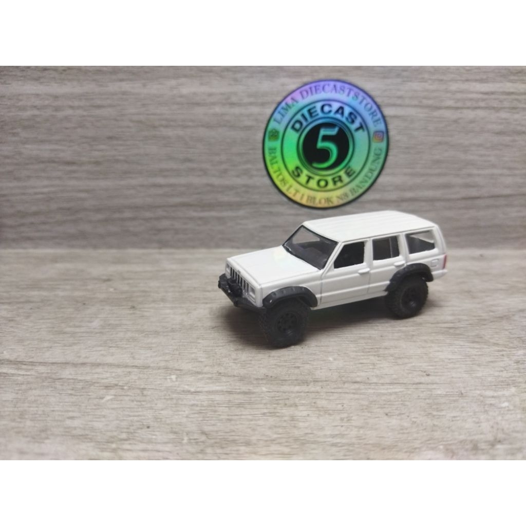 johnny lightning jeep cherokee putih