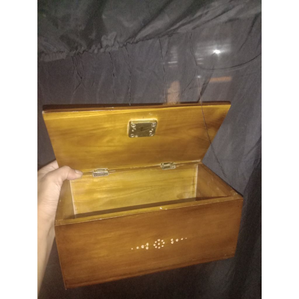 Kotak Penyimpanan Uang Kayu Ukir / Kotak Kayu / Kotak Ukir