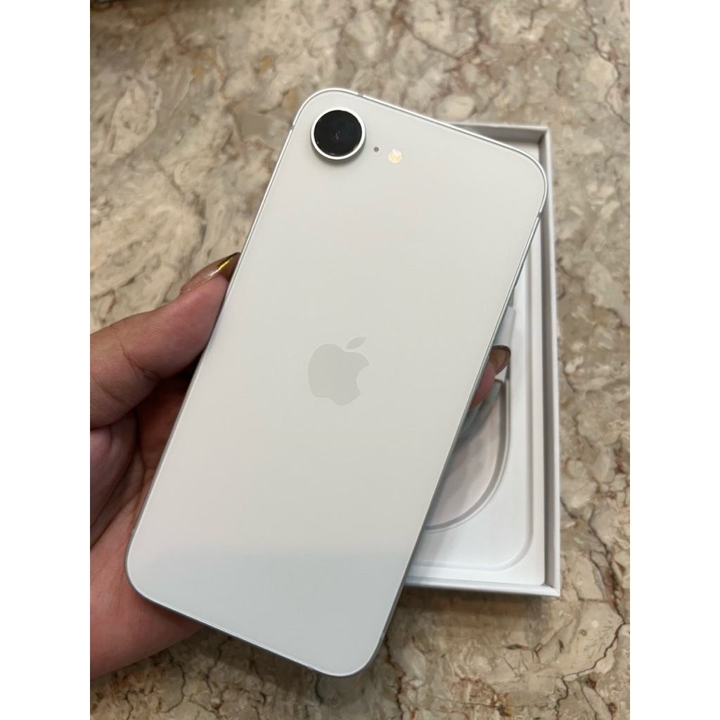 Iphone 16e 128gb (BACA DESKRIPSI)