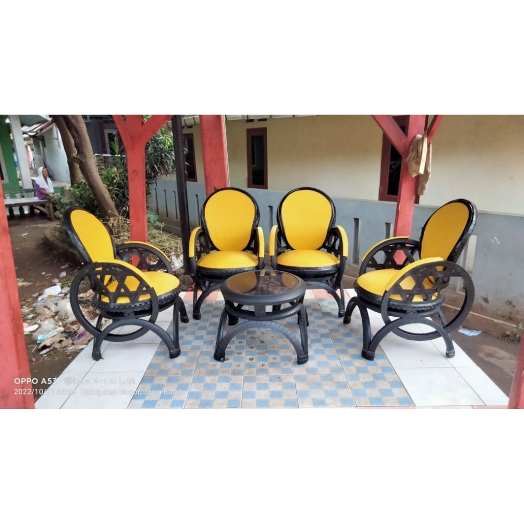 2 Kursi 1 meja/ Kursi Minimalis/ Kursi Ban/ Kursi Antik/ Kursi Unik/ Sofa minimalis/ Sofa Unik/ Sofa