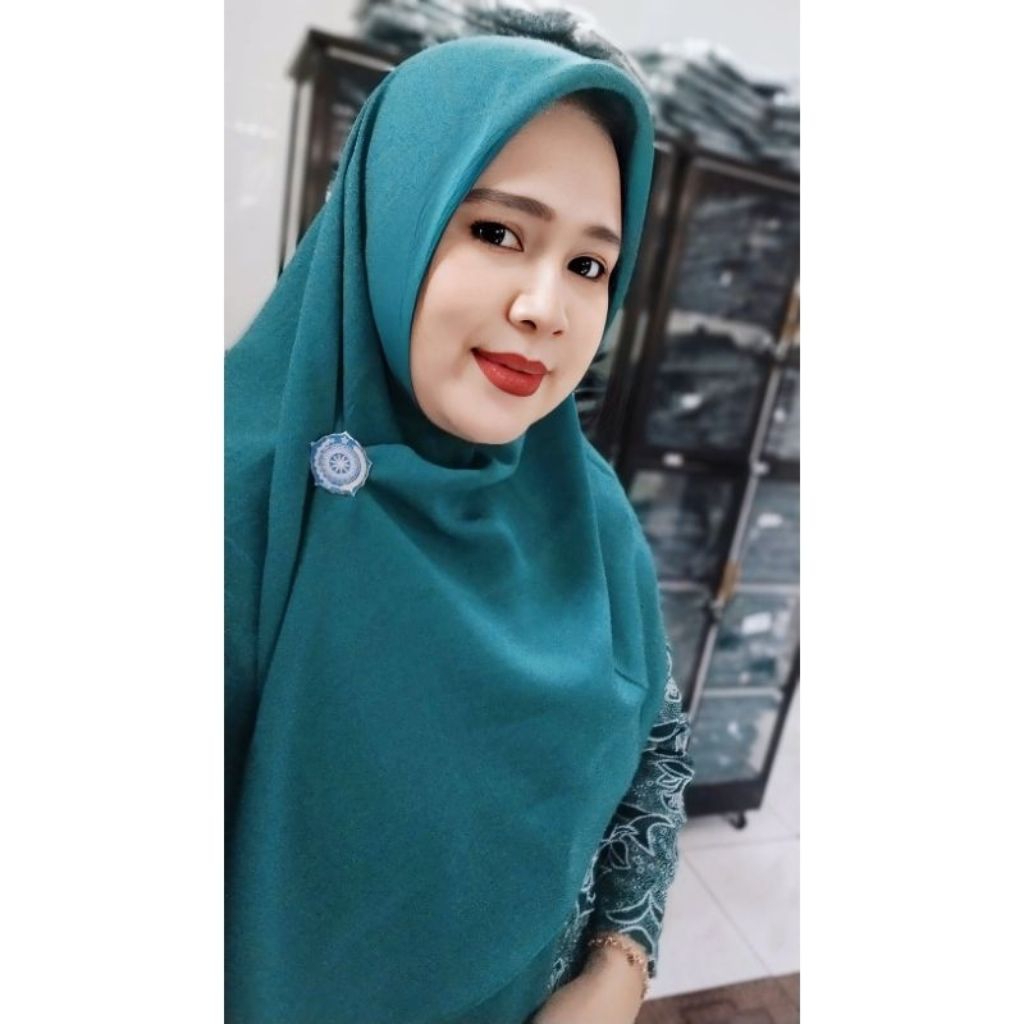 jilbab/hijab/kerudung/segi empat/PKK/warnaPKK/wolsum/neci/TANPA LOGO/READY SETOK/PKK Nasional/tanpa 