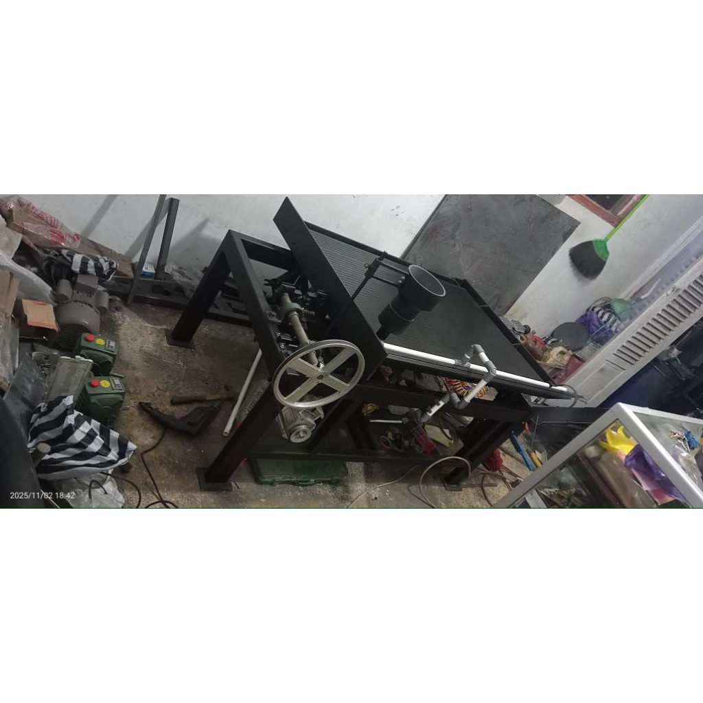 meja goyang meja getar shacker table