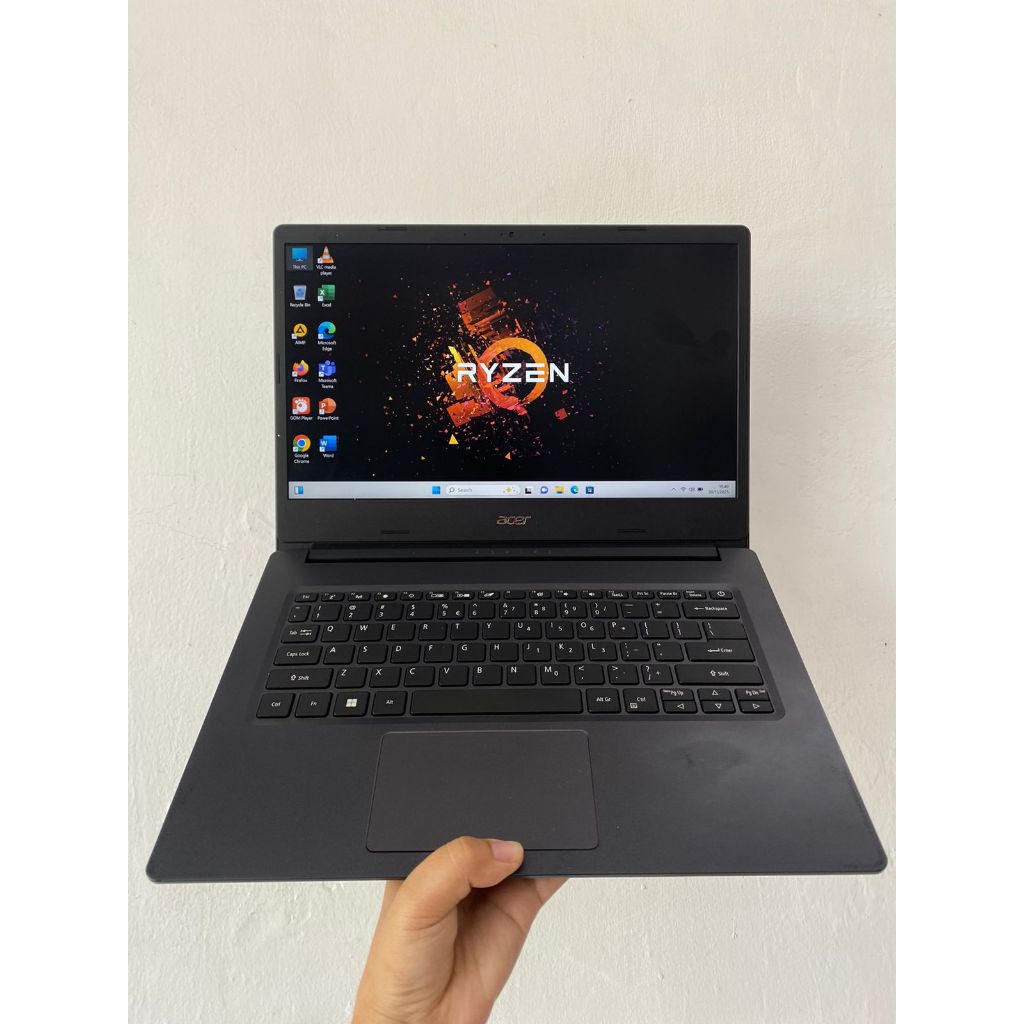 ACER ASPIRE A314-22 HITAM  AMD RYZEN 3 32510U RAM 4 GB SSD 256 GB