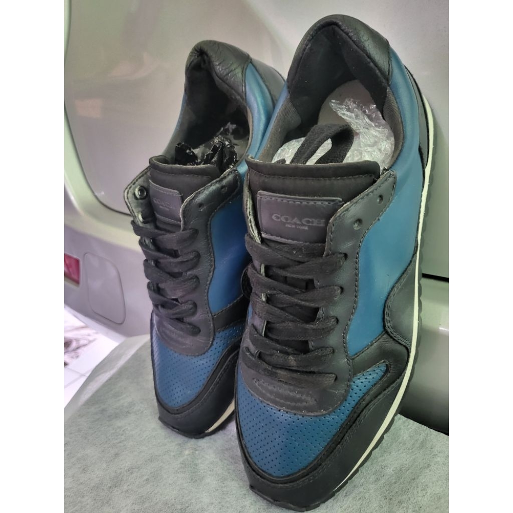 sepatu pria sneakers  coach size 40 insole 24.5 seken