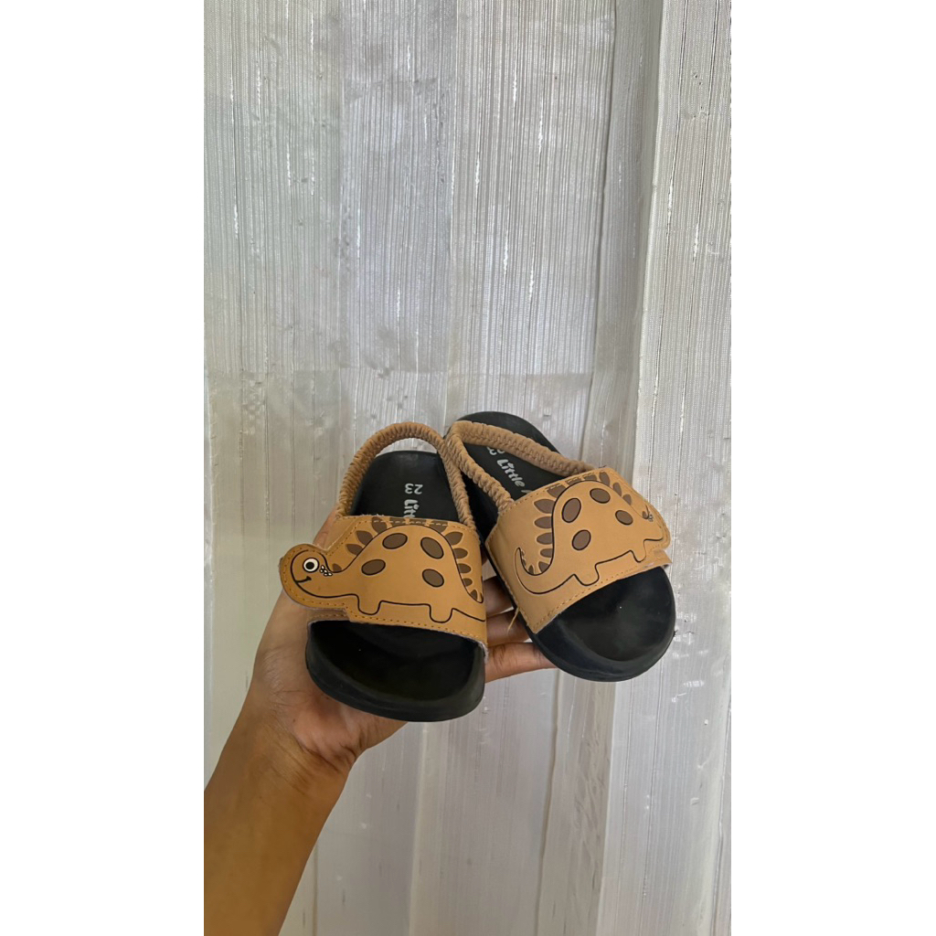 Little M sandal anak