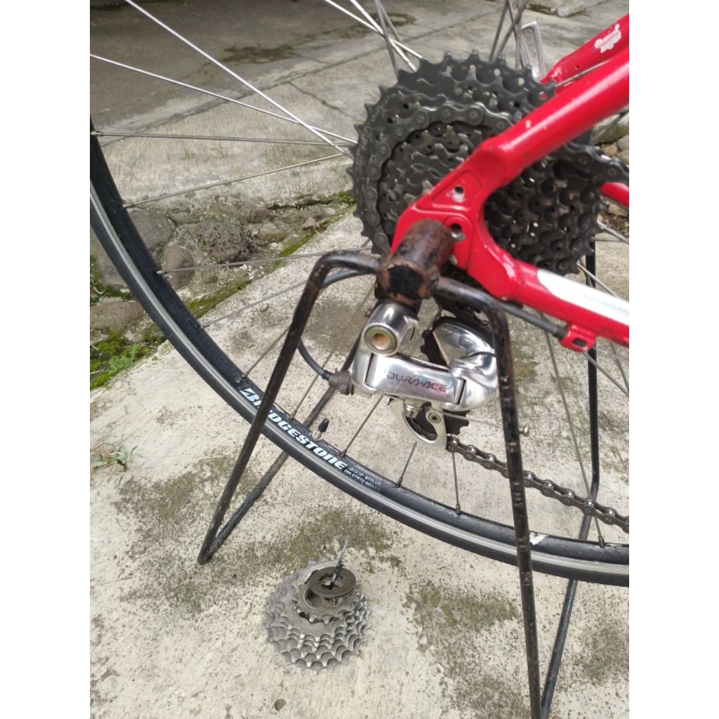 Roadbike Anchor by Bridgestone