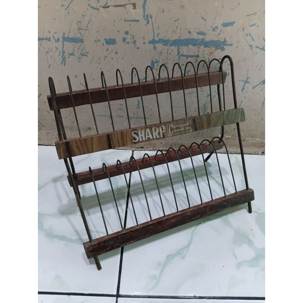 Rak kaset pita jadul