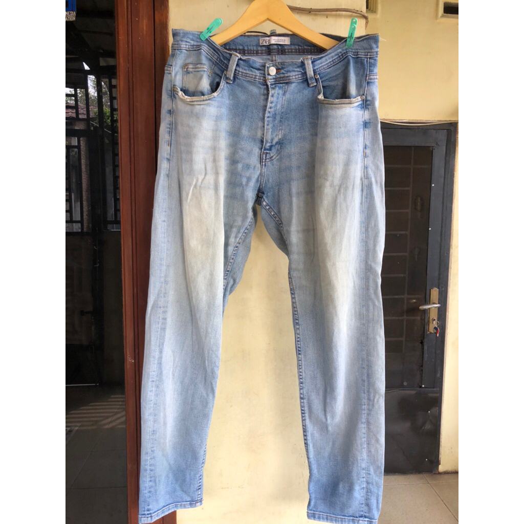CELANA JEANS PRIA BIRU MUDA ZARA SIZE 36