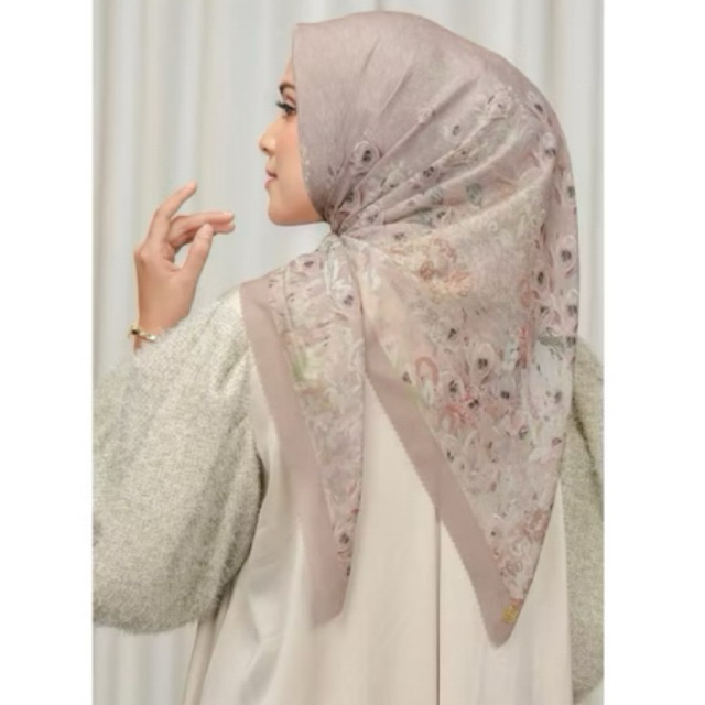 Buttonscarves The Ederra 2.0 Milky FREE Bros Dagu SALE Barang Ready Siap Kirim