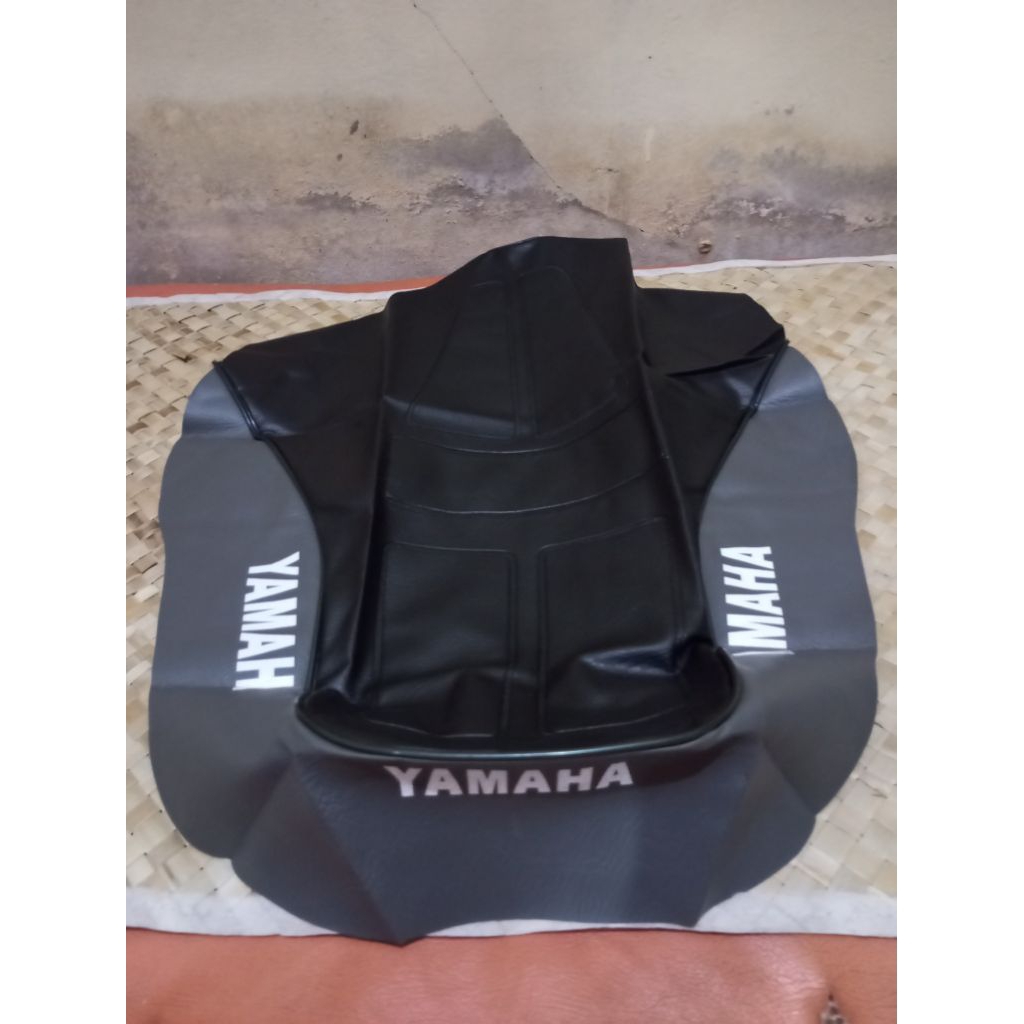 Seat Cover Sarung Jog Kulit jog cover jog Bungkus Kulit Sadel YAMAHA Crypton