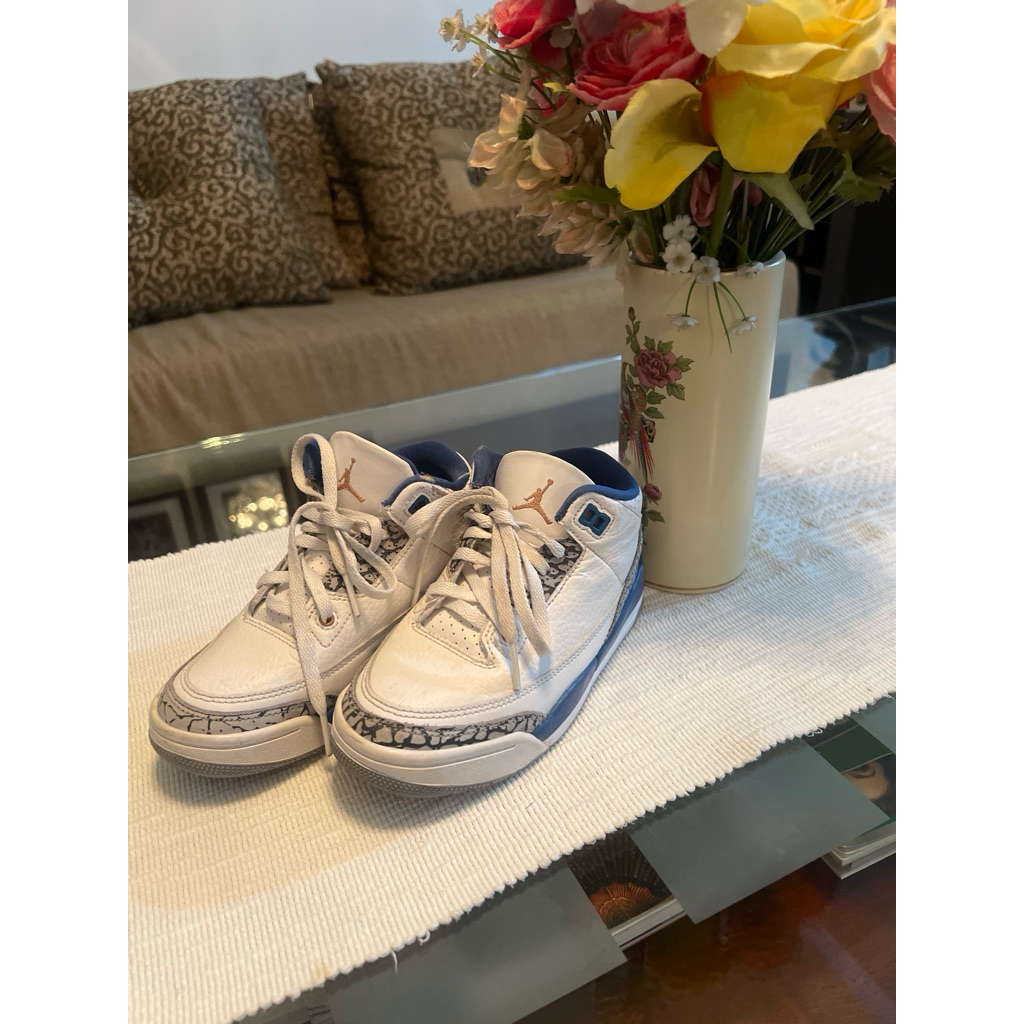 PRELOVED - Sneakers / Sepatu / Sepatu Jalan NIKE AIR JORDAN Anak Laki-Laki (ORI)