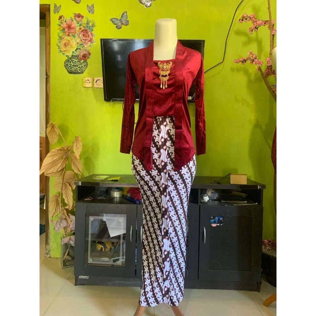 SETELAN KEBAYA BLUDRU KUTUBARU (Atasan dan bawahan)