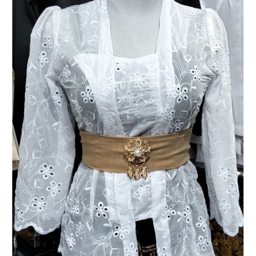 Kebaya Embroderi, Full Bordir, Lengan Lonceng, Bahu Kerut, Adat Bali