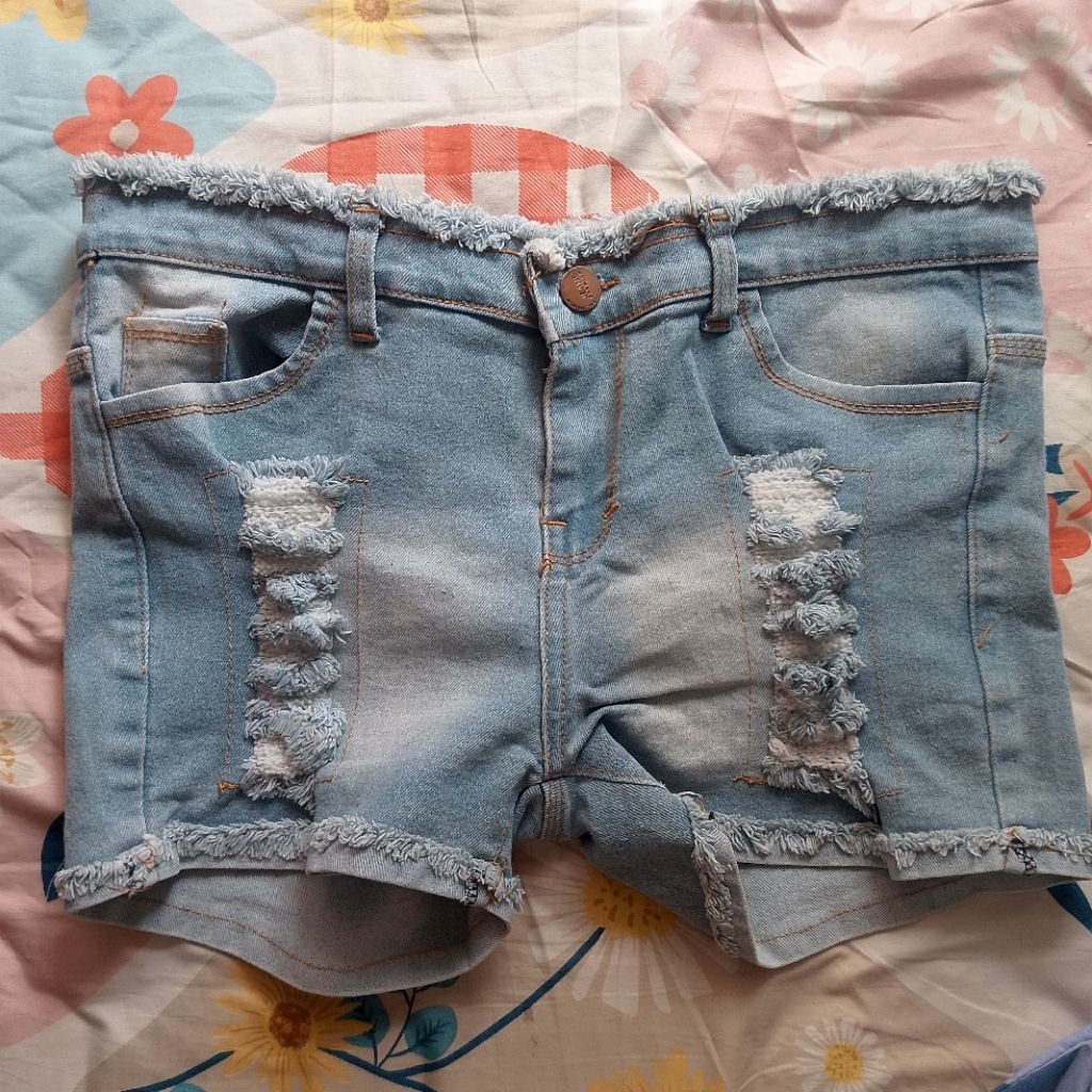 Celana pendek jeans rawis preloved