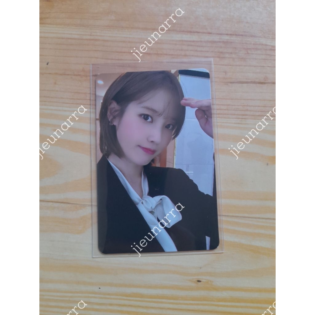 IU Official Photocard - PC Concert HEREH JKT