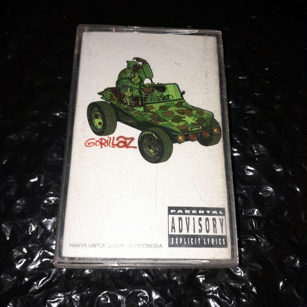 kaset pita gorillaz selftitled