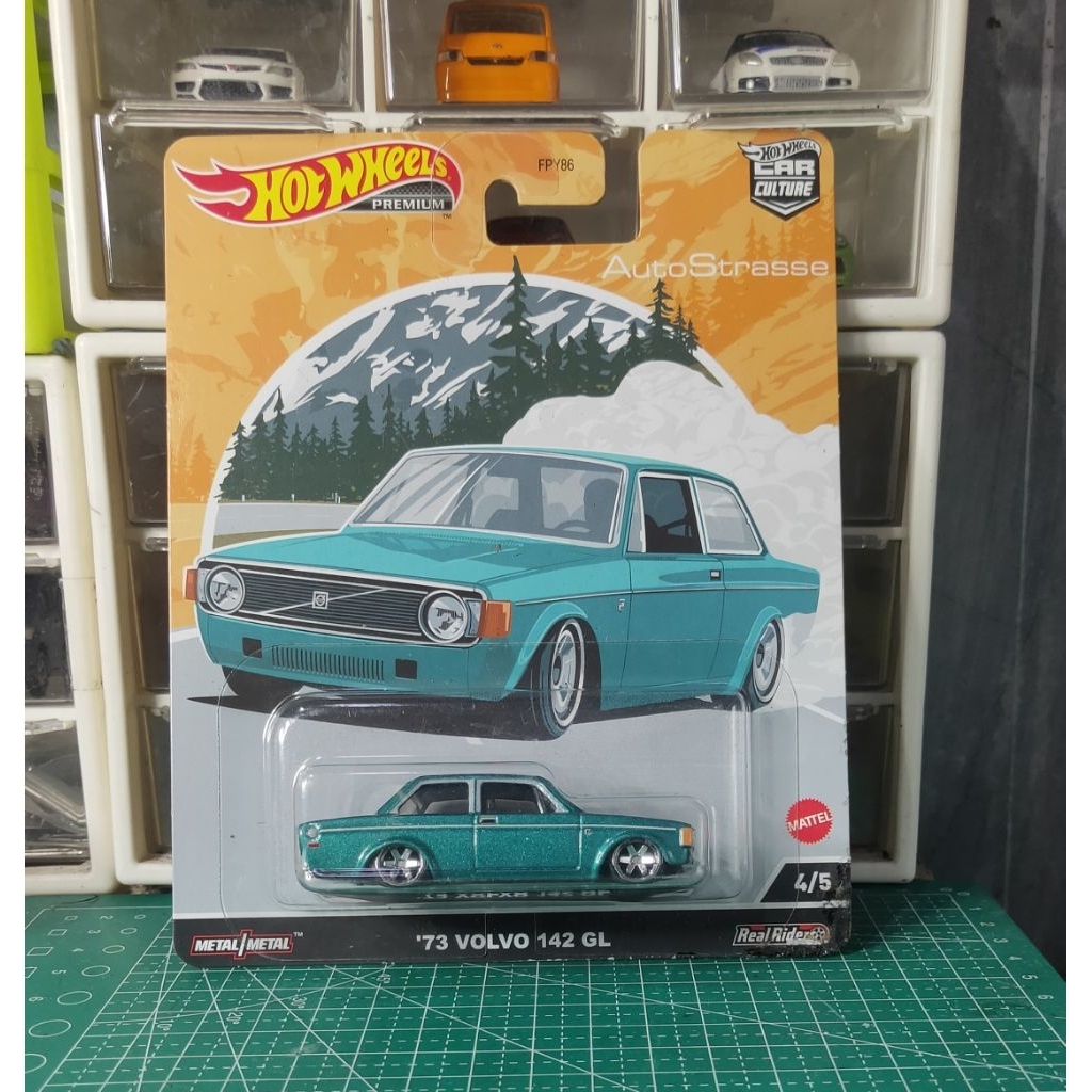 hotwheels 73 Volvo 142 gl