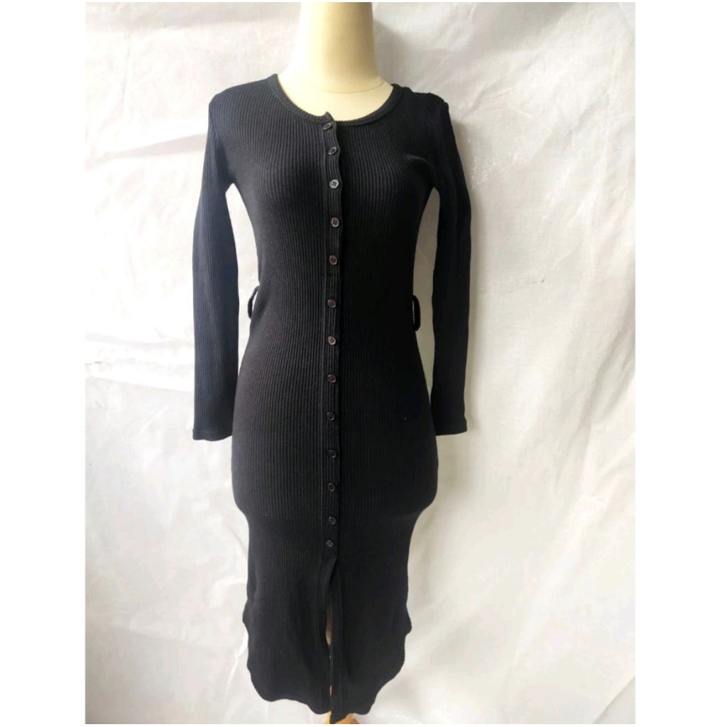 Preloved Dress Panjang Wanita Bahan Rajut Hitam Polos Size S